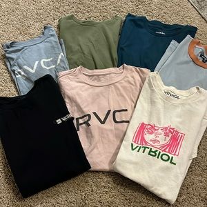 Bundle of Men’s Short Sleeve Tees